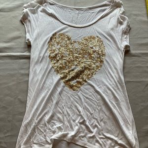 T-Shirt Metallic Heart size Medium light weight NWOT